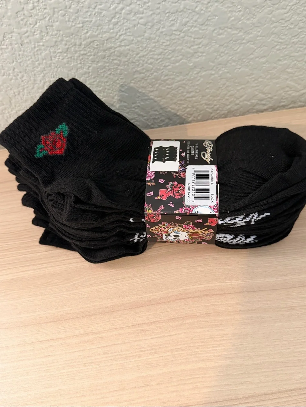 Ed Hardy Black Crew Socks with Rose Embroidery -10 Pack